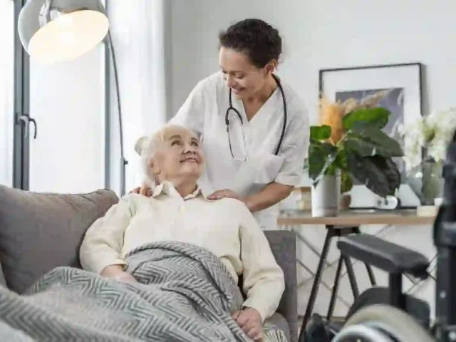 Elderly Care Services In Dubai - Vitals Health Care