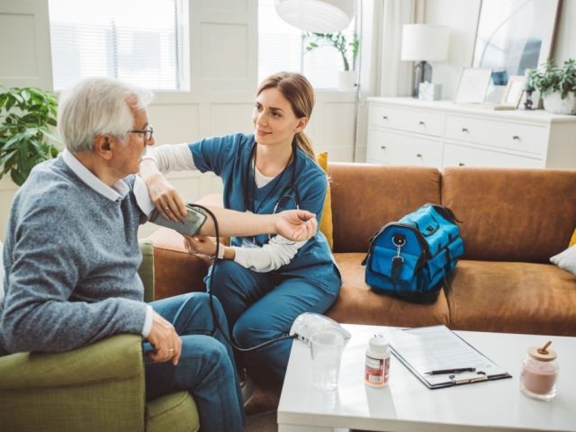 Home Nurse In Dubai - Vitals Health Care